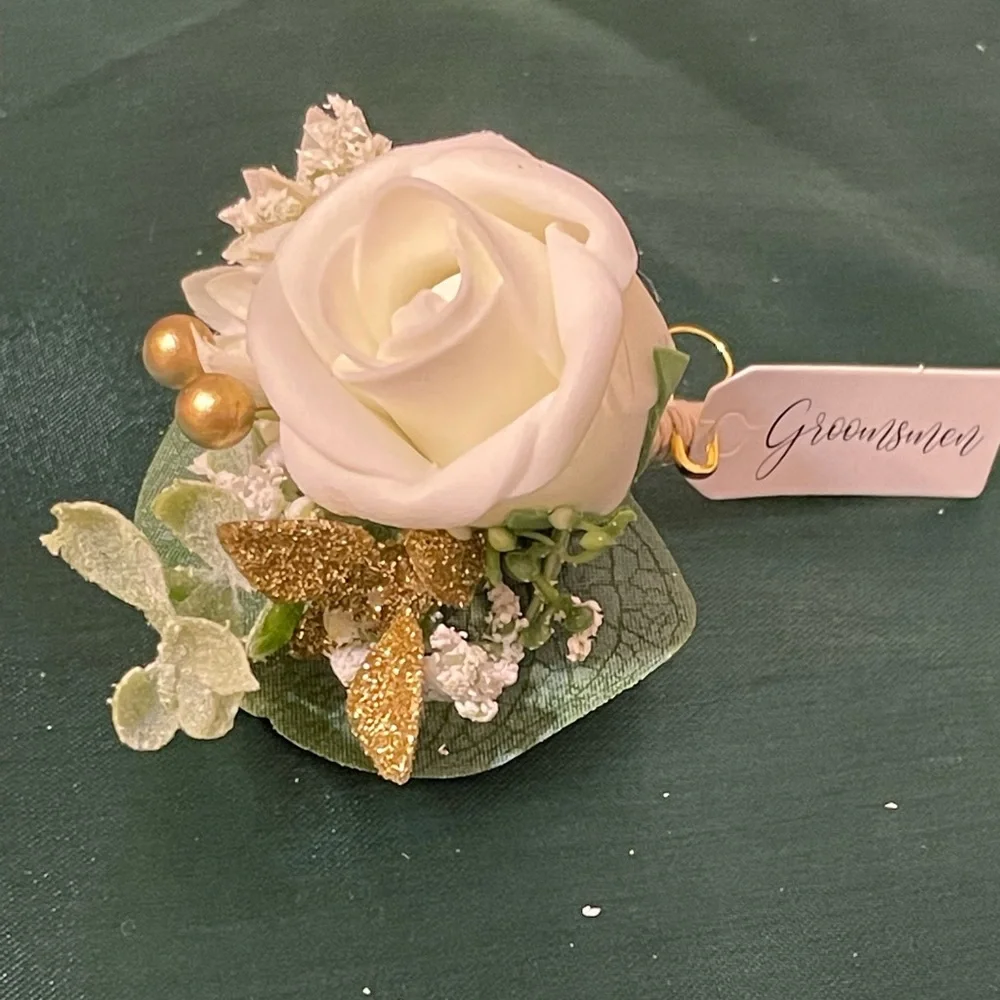 Classic White Boutonniere with Yellow Accents - Picture 6 of 7